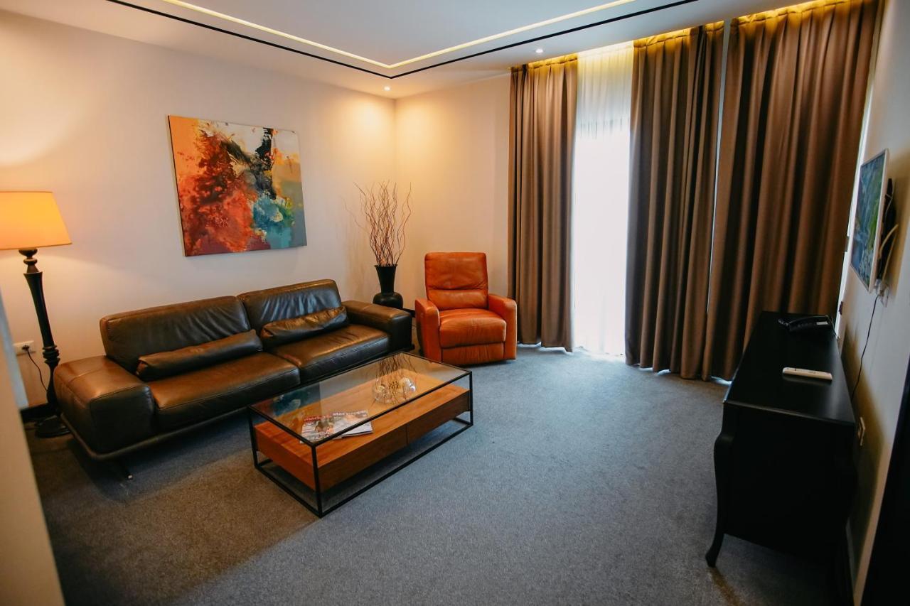 Hotel Delta Premium Durrës Exteriér fotografie